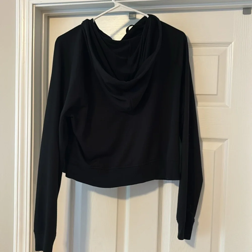 Zip up hooded crop sweatshirt - Picture 2 of 3